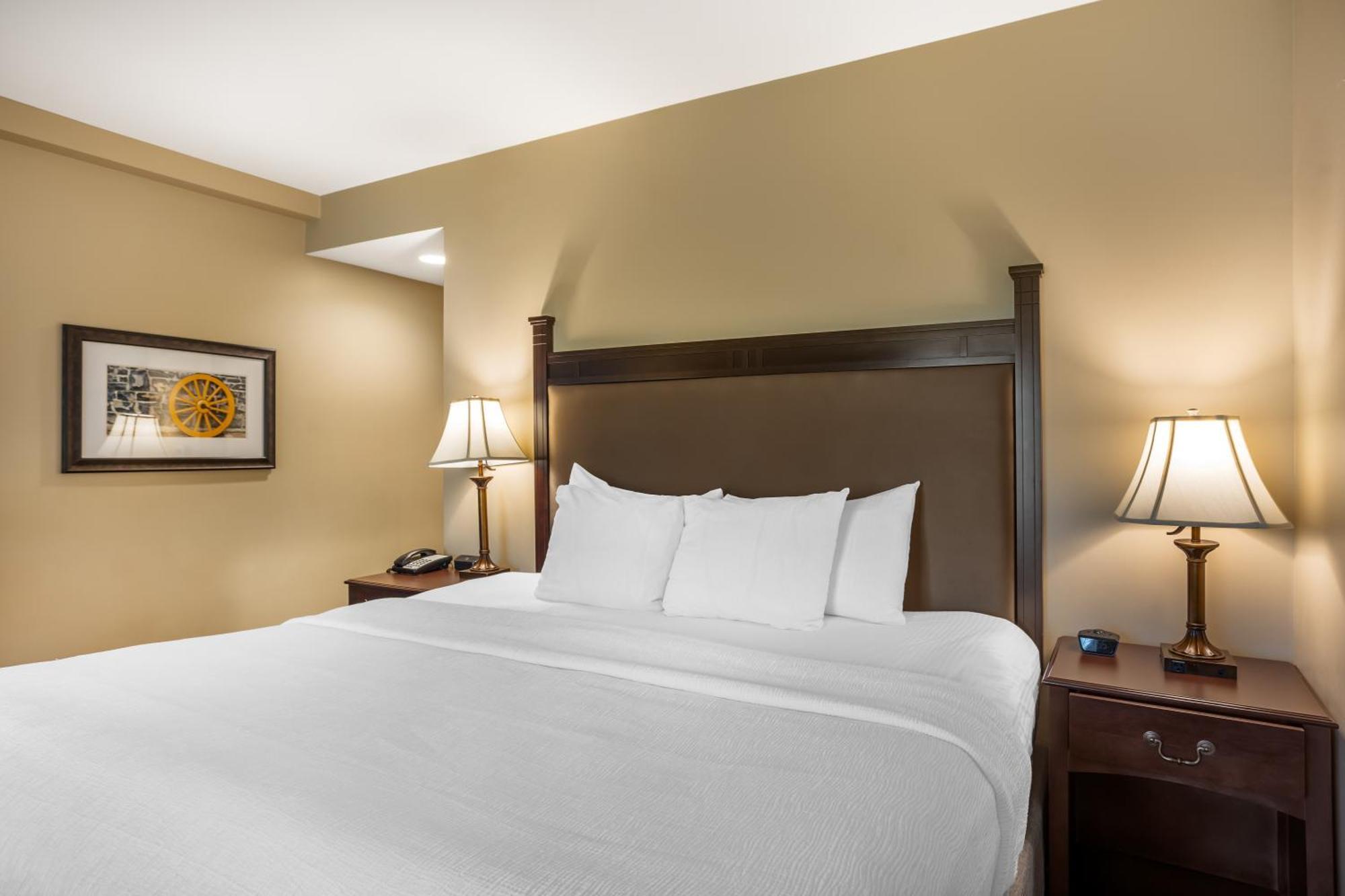 Western Village Hotel Intercourse